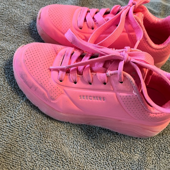 Sketchers Pink Washable Children’s shoe - Picture 3 of 6
